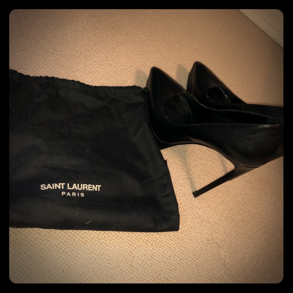 Saint Laurent Pumps, Janis pebbled leather